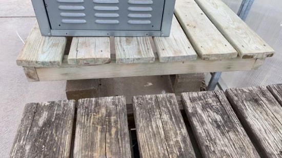 10x3ft Wood Table Top & Pallets