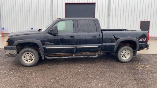 "ABSOLUTE" 2005 Chevrolet 2500HD Crew Cab Pickup