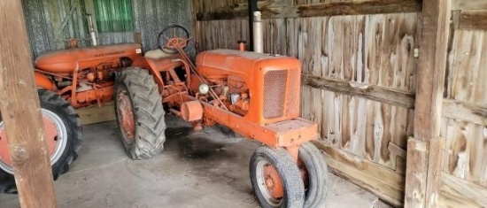 Allis Chalmers WD 2WD Tractor