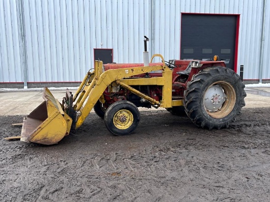 "ABSOLUTE" International 674 2WD Tractor