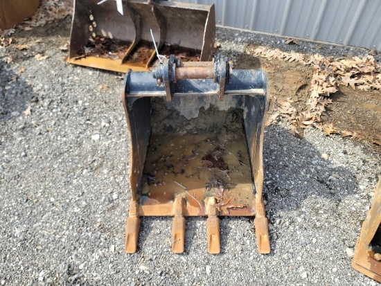 CAT 24" Digging Bucket