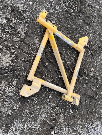(2) Scaffolding Brackets