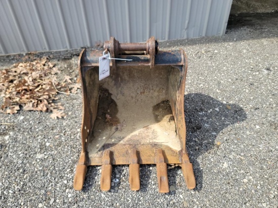 CAT 24" Digging Bucket