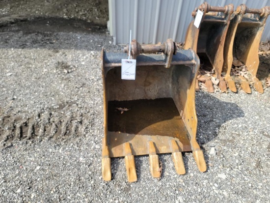 CAT 24" Digging Bucket