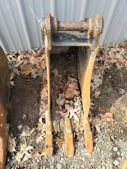 CAT 12" Digging Bucket