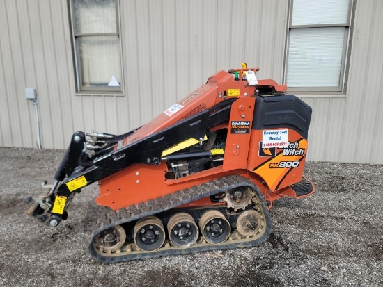 '18 Ditch Witch SK800 Ride-On Skid Loader