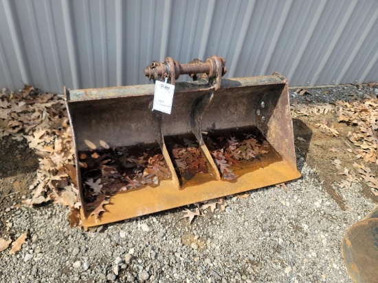 CAT 40" Ditching Bucket