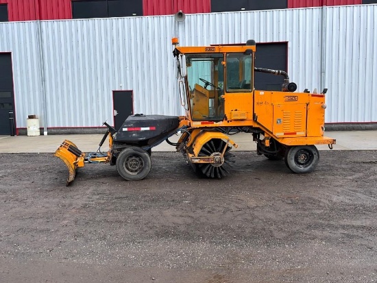 "ABSOLUTE" 1999 Rosco RB-48 S/P Broom Sweeper