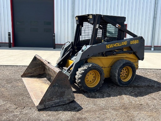 "ABSOLUTE" New Holland LX665 Skid Loader