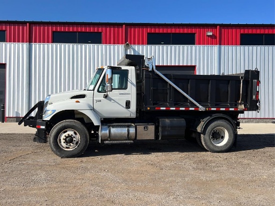 "ABSOLUTE" 2007 International SA525 Dump Truck