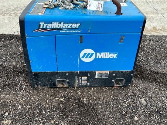 "ABSOLUTE" Miller Trailblazer 325 Welder/Generator
