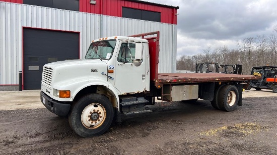 "ABSOLUTE" 1998 International 4700 Flatbed Truck