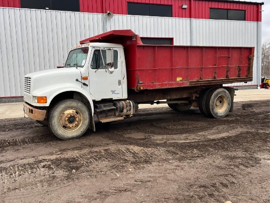 "ABSOLUTE" 1993 International 4700 Cab & Chassis Dump Truck