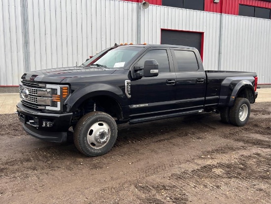 2019 Ford F-350 Super Duty Platinum Crew Cab Pickup