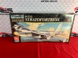 AMT B-52C 1:72 Scale Model Plane
