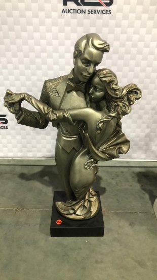27" Ceramic Austin Sculpture Newly Weds Statue