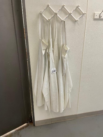 (4) Waterproof Aprons