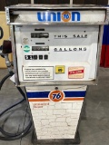 76 Tokheim Gas Pump