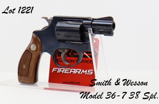 Smith & Wesson 36-7 38SPL Double Action Revolver