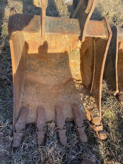 "ABSOLUTE" Solees 24" Pin On Excavator Bucket