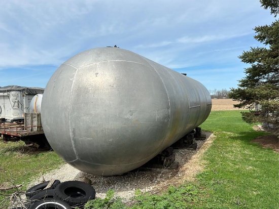 Approx. 10,000-Gallon Stainless Tank