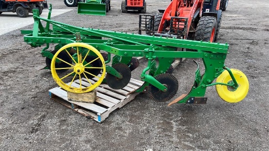 John Deere 514 Plow