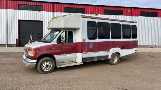 "ABSOLUTE" 2002 Ford E-450 Bus