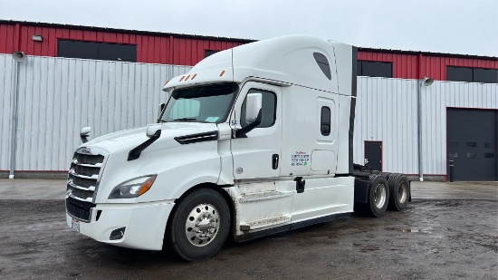 "ABSOLUTE" 2018 Freightliner Cascadia Semi Truck