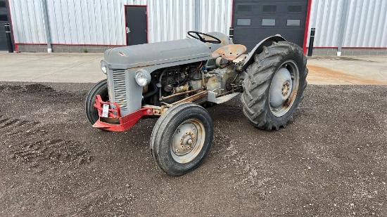 "ABSOLUTE" Ferguson T0-35 Tractor