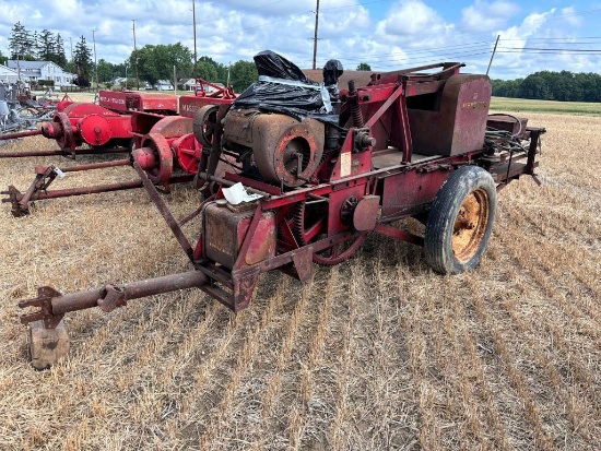 New Holland 77 Small Square Baler w/ Wisconsin Engine