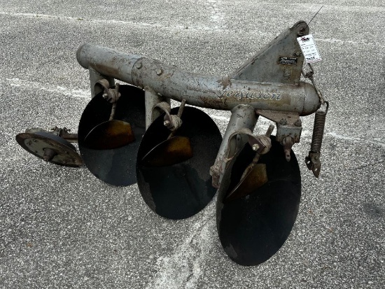 Ferguson 22-PAO 3pt Disc Plow w/ Third Conversion