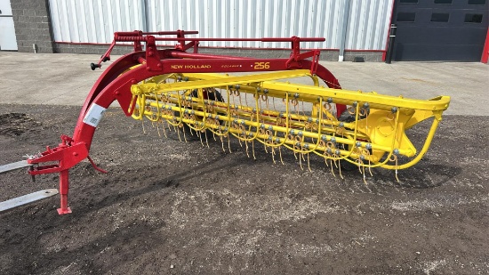 New Holland 256 11' Hay Rake