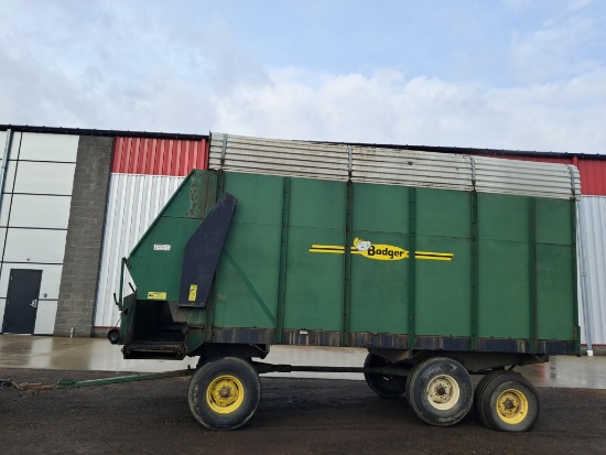 BN 1055 16' Silage Wagon