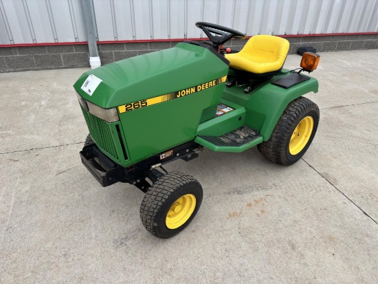 John Deere 265 Lawn Tractor