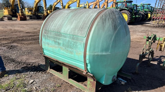 1000 Gallon Green Nurse Tank w/ Valve