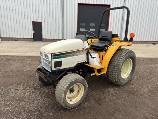 Cub Cadet 7272 2WD Tractor