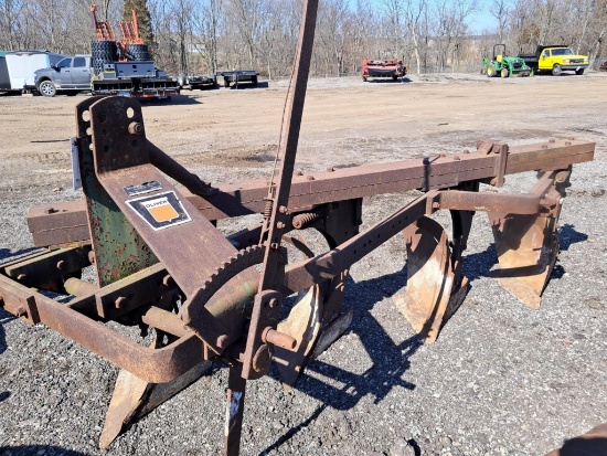 Oliver 365 4 Bottom Plow