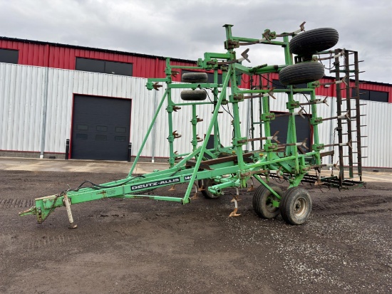 Deutz Allis 1400 Cultivator
