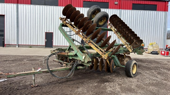 John Deere 220 Disc