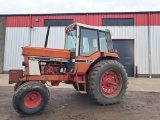 International 986 2WD Tractor