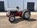 1950 Ford 800 2WD Tractor