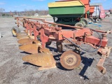 International 720 5 Bottom Plow