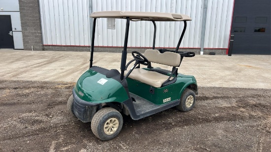 E-Z-GO Golf Cart