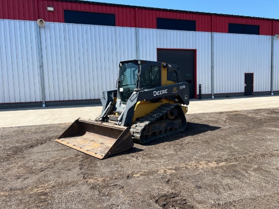 John Deere 329E Skid Loader