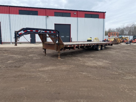 2011 PJ 5S233 32' Gooseneck Flatbed Trailer