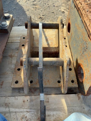 Bolt-On Coupler