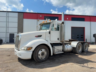 2008 Peterbilt 386 Day Cab Semi