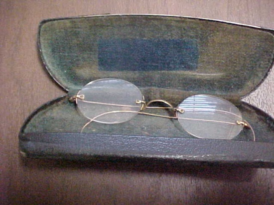 Antique wire rim John Lennon style eyeglasses w/ case