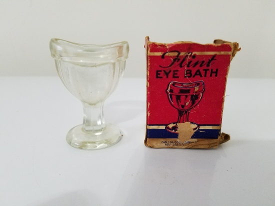 Flint eyewash glass with original box!