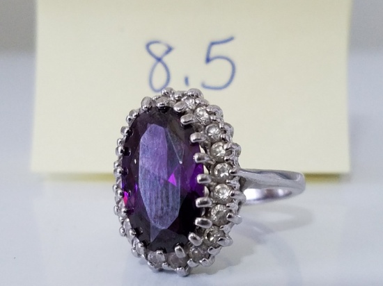 Pretty purple setting ring size 8.5